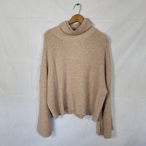 Women's NWOT Large Urban Daizy Cozy Tan Turtleneck Sweater